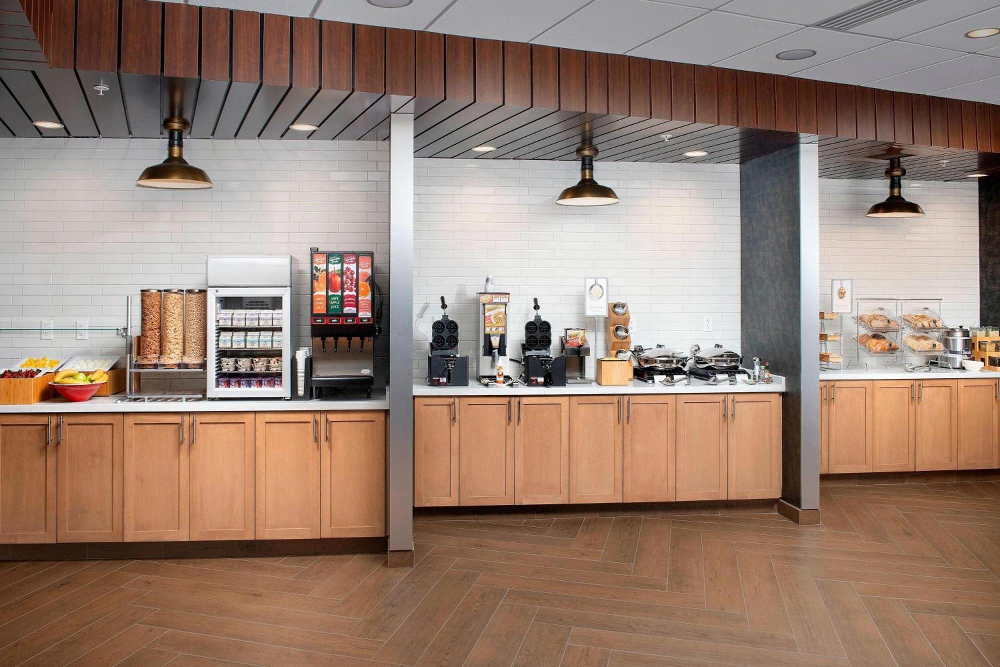 Fairfield & By Marriott Miami Airport West/doral Hotel Doral